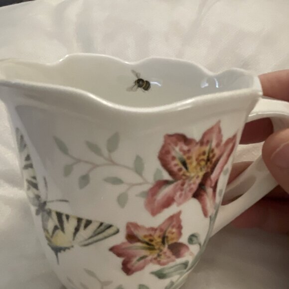 Lenox Butterfly Meadow Coffee Mugs Porcelain Floral Bee 12oz. Good Pre-owned. - Picture 5 of 9